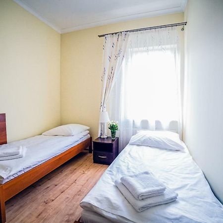 Hotel Hellada เคียลเซ ภายนอก รูปภาพ