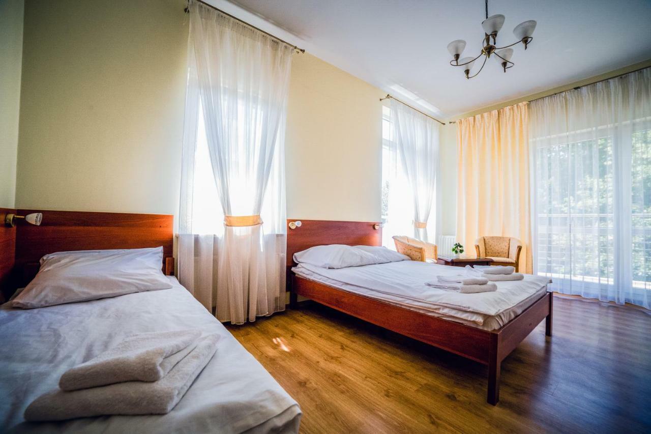 Hotel Hellada เคียลเซ ภายนอก รูปภาพ