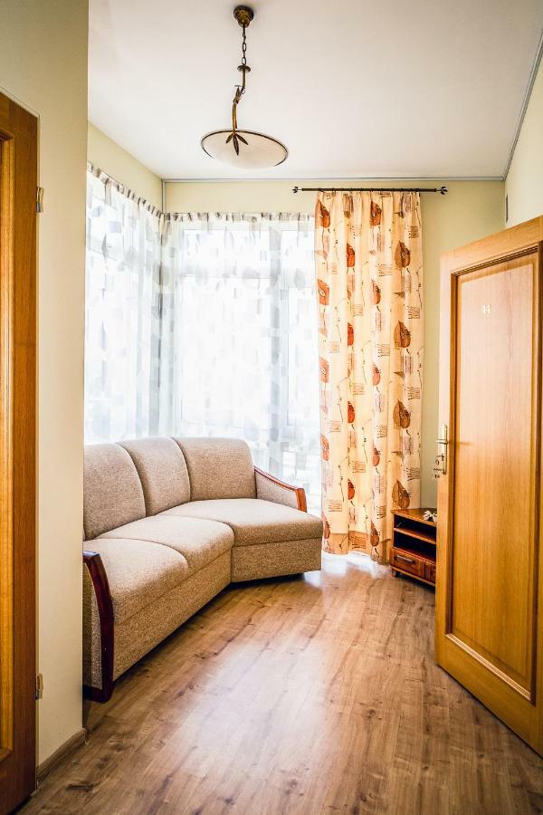 Hotel Hellada เคียลเซ ภายนอก รูปภาพ